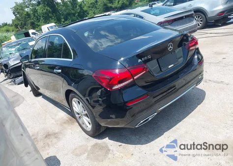 2019 Mercedes-Benz A 220 из США, поврежденный, VIN WDD3G4EB8KW034753